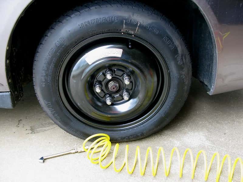 How to Rotate Car Tires With One Jack