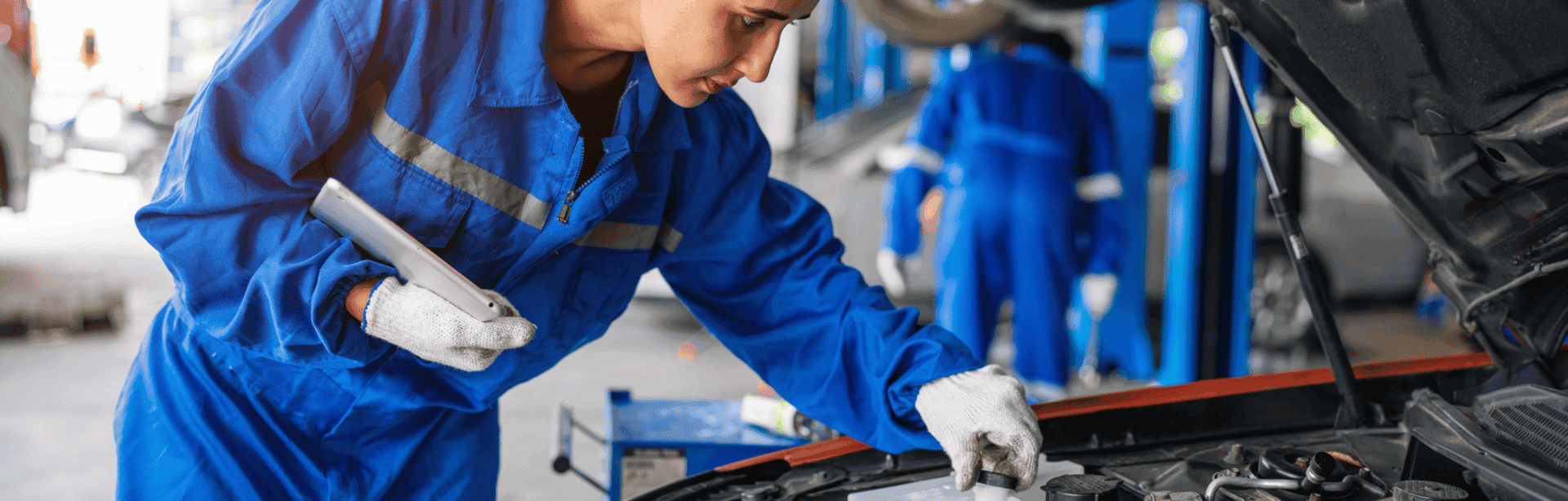 Why Choose a Dealership for Honda Service
